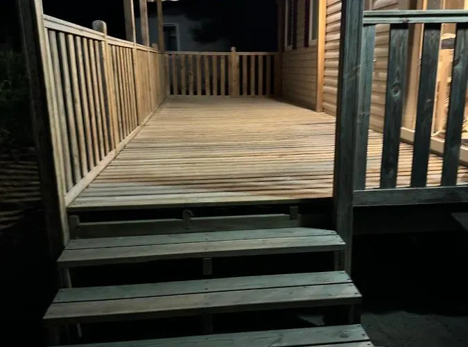 Mobilhome Le Mar Estang Kamp alanı *