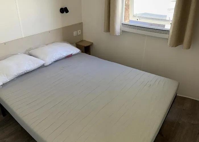 Kamp alanı Mobilhome Le Mar Estang *